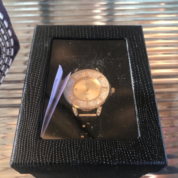 Elizabeth Taylor white diamonds watch-FINAL - Picture 4 of 5